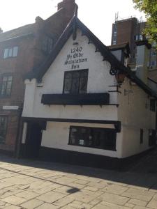 Ye Olde Salutation Inn, Nottingham. Both sides of the civil war recruited from this building and there are man-made caves dating back to Anglo Saxon times underneath